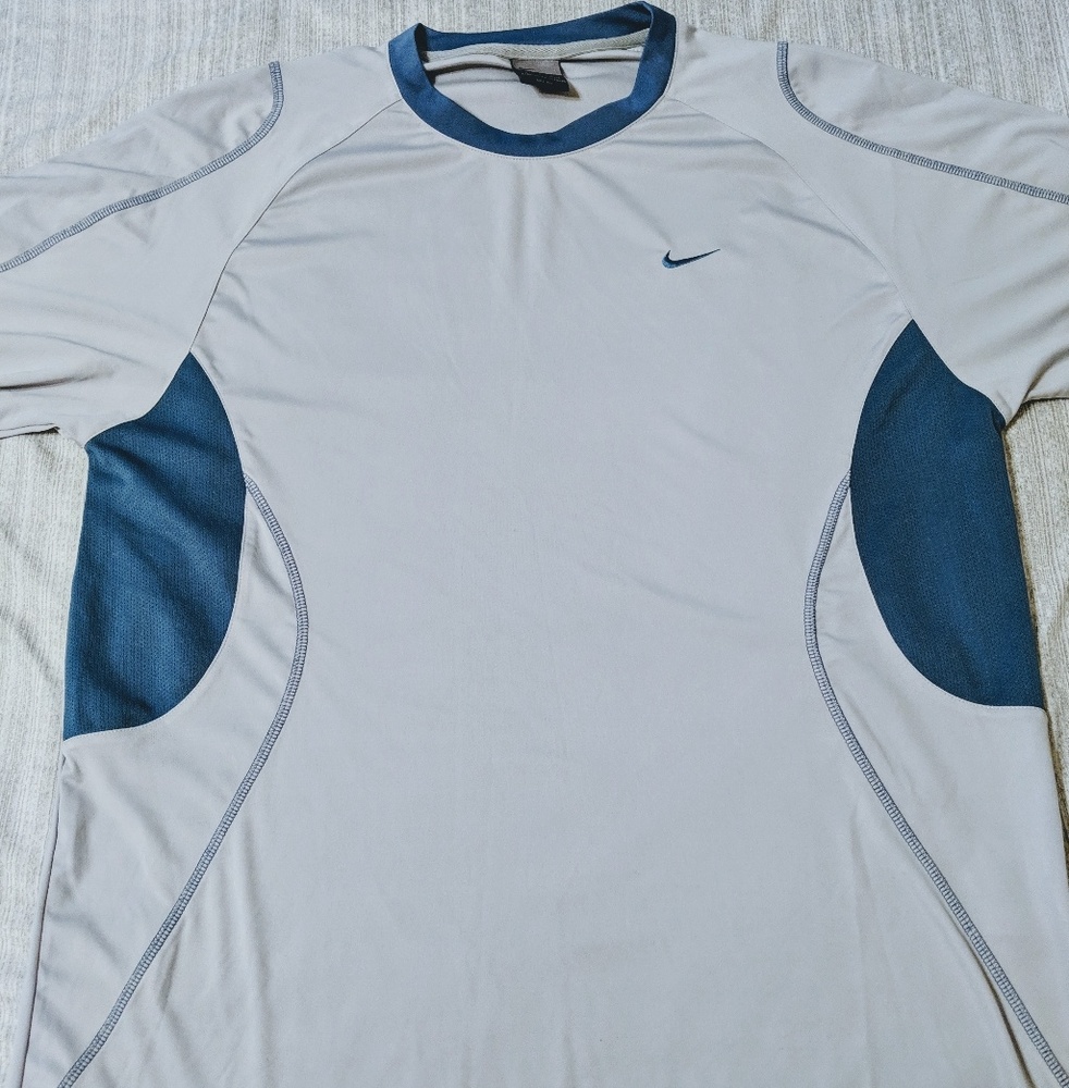 ✳️ REDUCED✳️Nike Men's Dri-Fit Tee